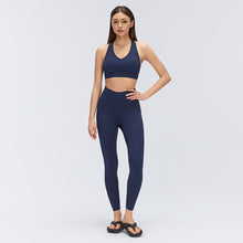 Cargar imagen en el visor de la galería, Sport bra corte v
